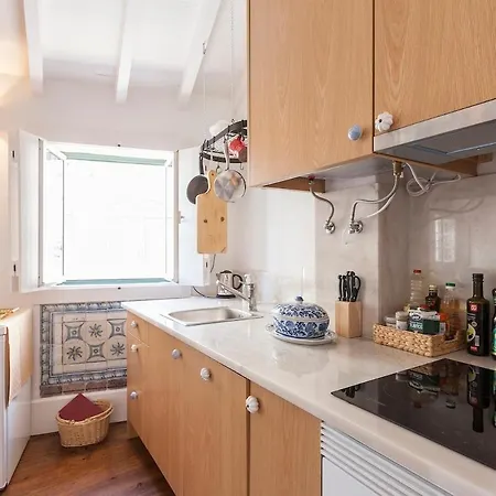 Апартаменты Principe Real Swoonworthy, Pristine, 1br