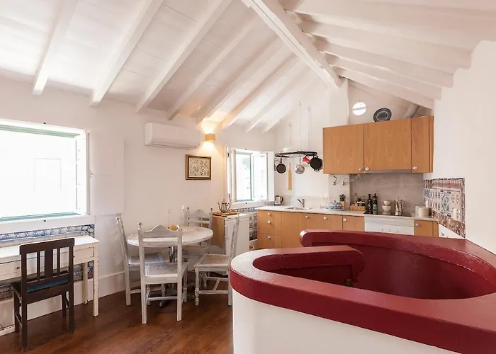 Principe Real Swoonworthy, Pristine, 1br